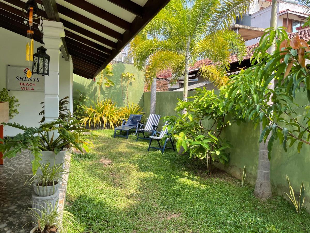 Shenys Beach Villa Negombo Buitenkant foto