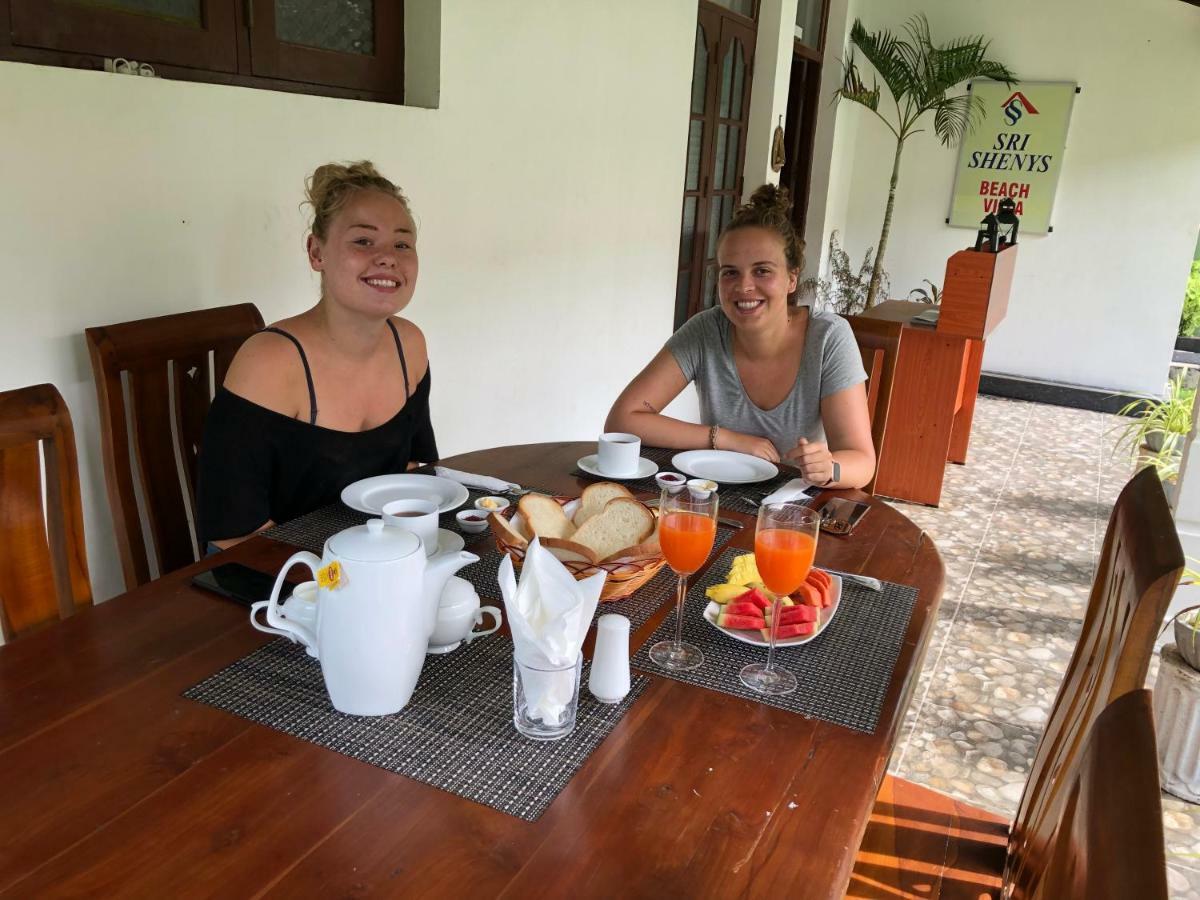 Shenys Beach Villa Negombo Buitenkant foto